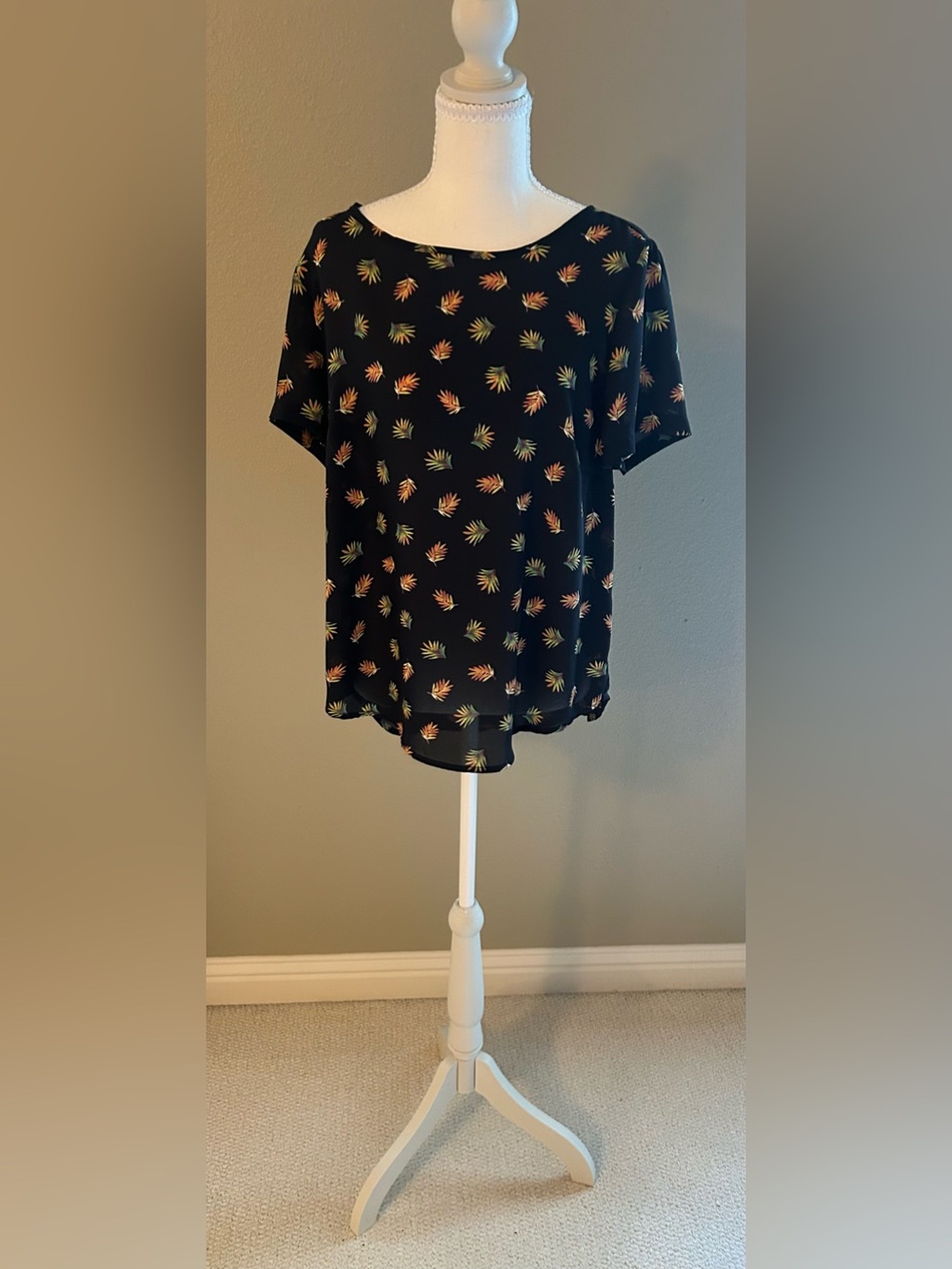 Simply Styled Black Leaf-Print Short Sleeve Blouse with Orange and Green Accents
